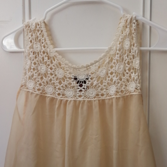 Tunic - Picture 2 of 5